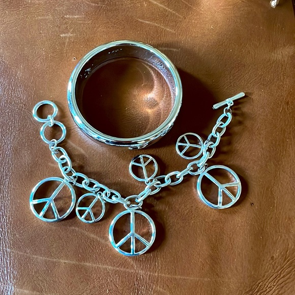 Silver tone Bangle and bracelet set PEACE ☮️ toggle adjustable bracelet. Retro - Picture 2 of 9